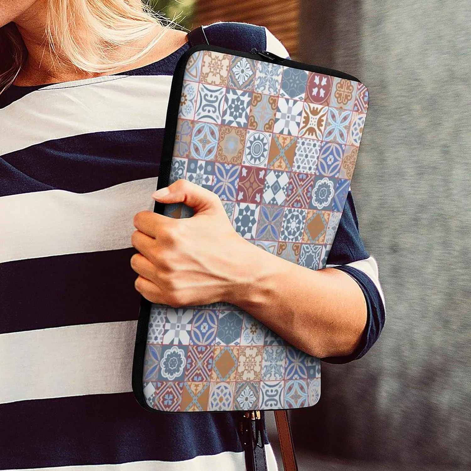 Colorful Moroccan Tile Laptop Bag Without Handheld, Large Capacity, Lightweight And Convenient