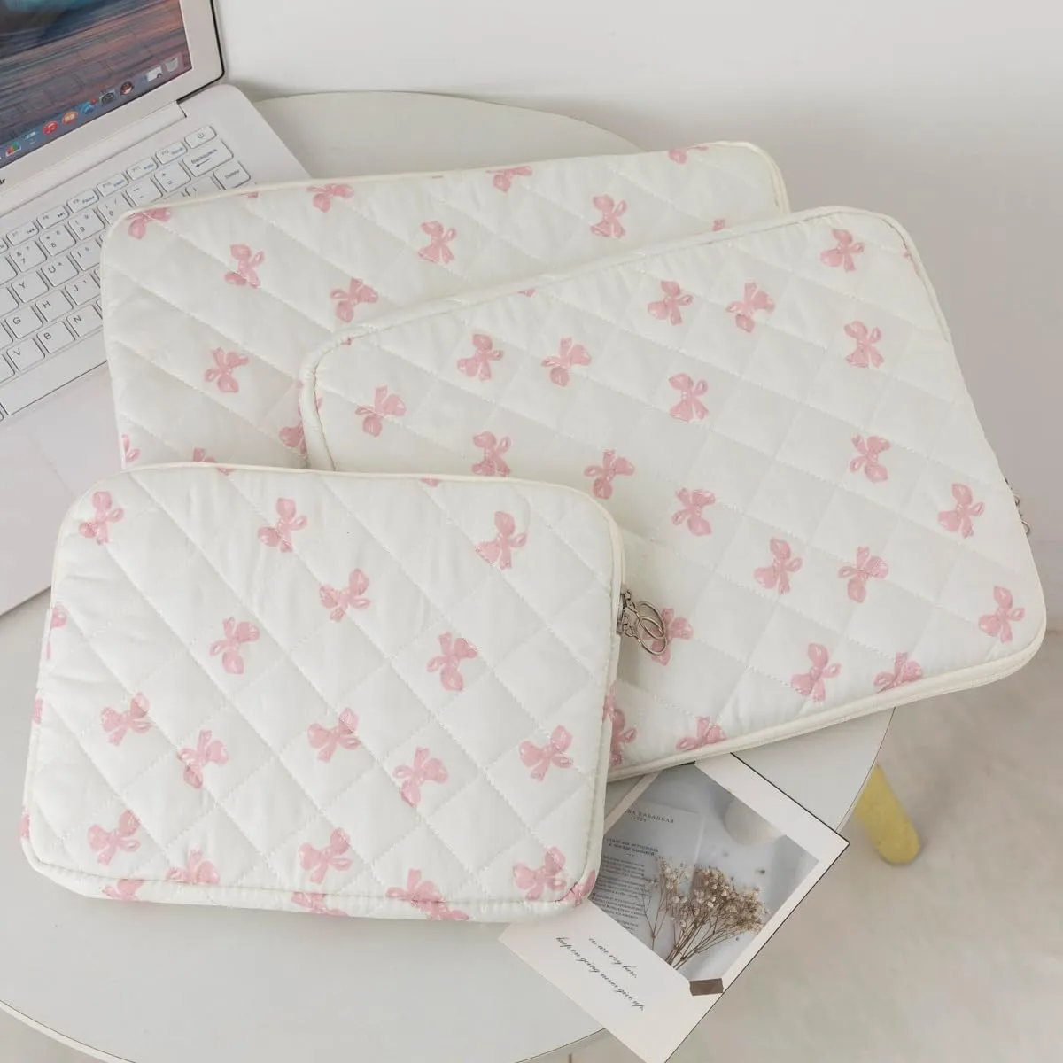 Cutecore Bow Puffy Quilted Laptop Sleeve Y2K Preppy Tablet Protective Case Girly Coquette Aesthetic Notebook Pouch (Pink,15 inch)
