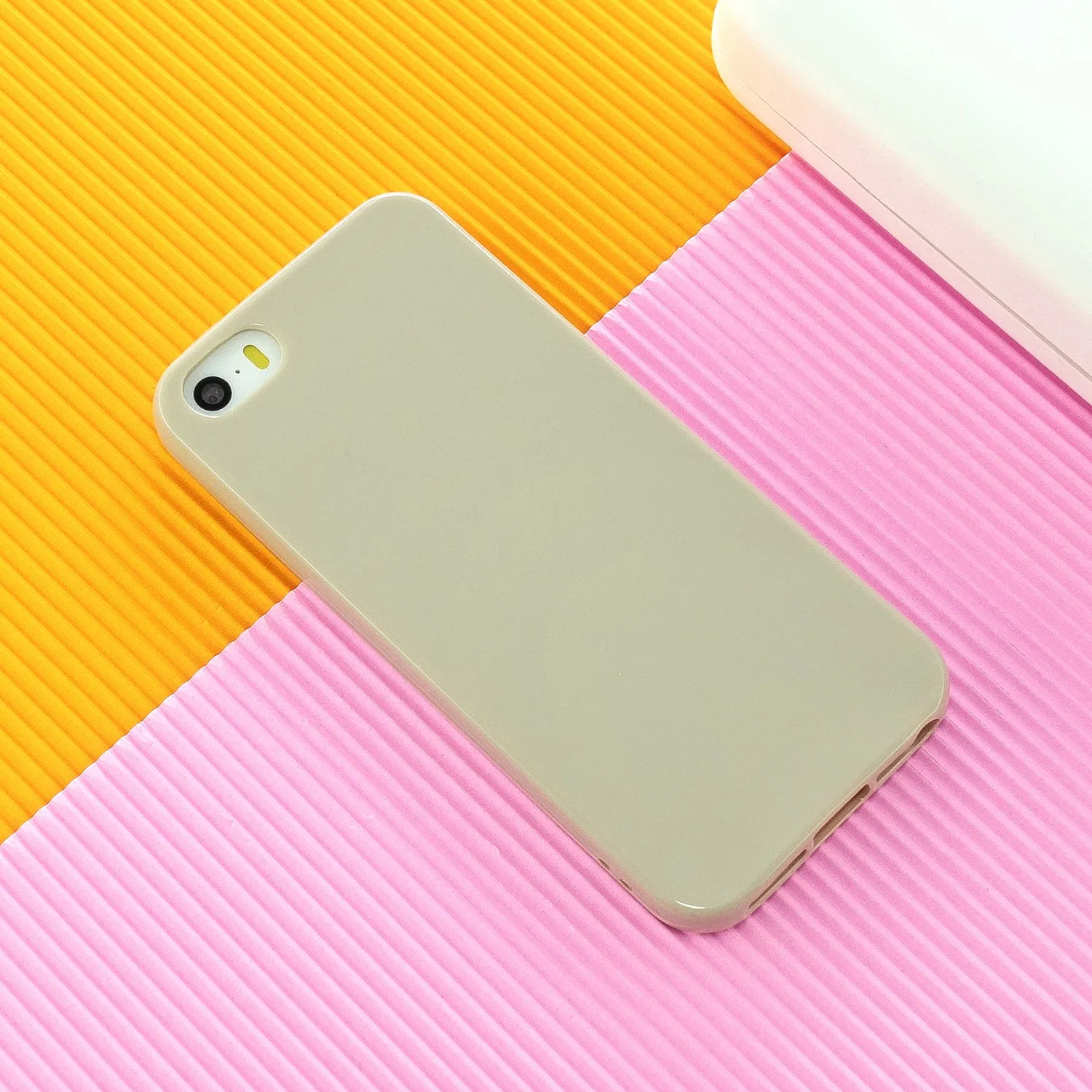 For iPhone 5/5S/SE/6/6S/6 Plus/6S Plus/7/8/7 Plus/8 Plus Cellphone Cover Soft TPU Bumper Protector Phone Shell Milk tea