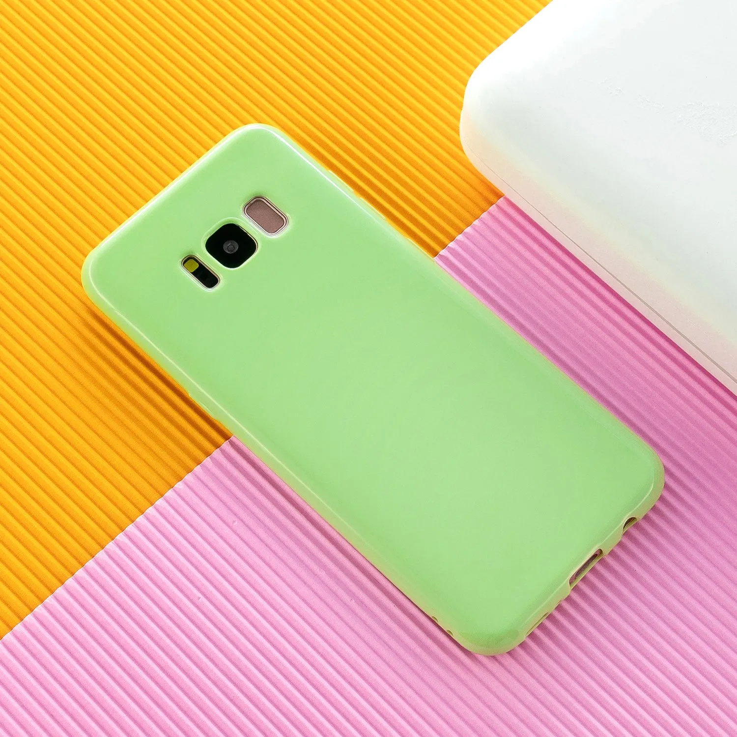 For Samsung S8/S8 Plus Smartphone Case Soft Hands Feel Precise Cutouts Anti-scrathc Mobile Phone TPU Shell Fluorescent green