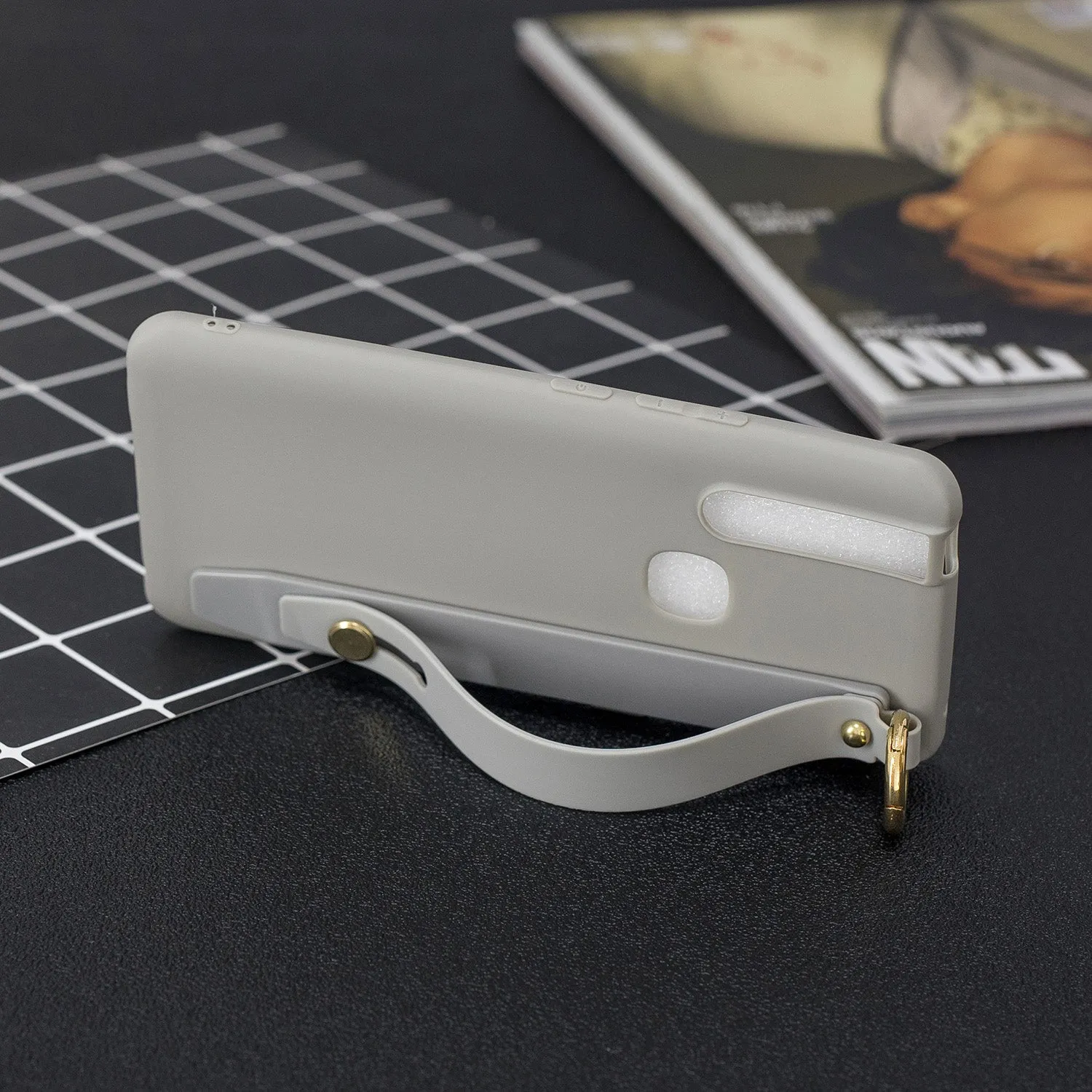 For VIVO V15 Simple Solid Color Chic Wrist Rope Bracket Matte TPU Anti-scratch Non-slip Protective Cover Back Case 10 beans green