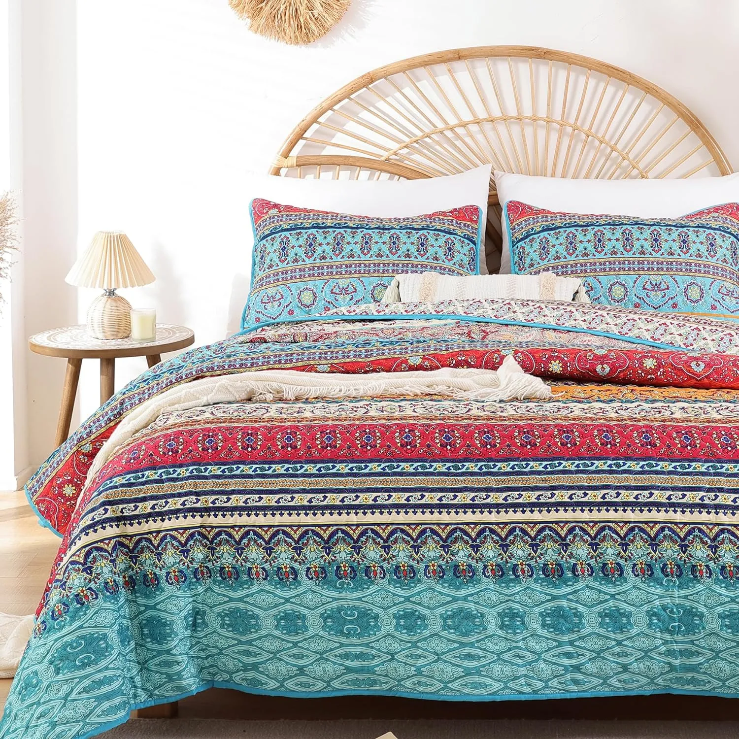 JANZAA Boho Bedding Quilt Set Queen Size – Lightweight Floral Bohemian Bedspread Coverlet, Soft Polyester Bedding Set for All Season, Machine Washable(Two Pillow Cases)