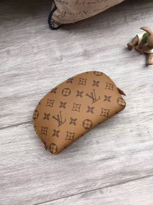LOV2 Bags - Fashion Bags  1145