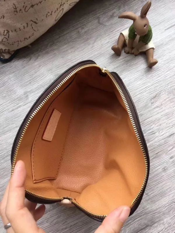LOV2 Bags - Fashion Bags  1145