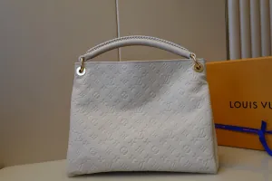 LOV2 Bags - Fashion Bags  1547