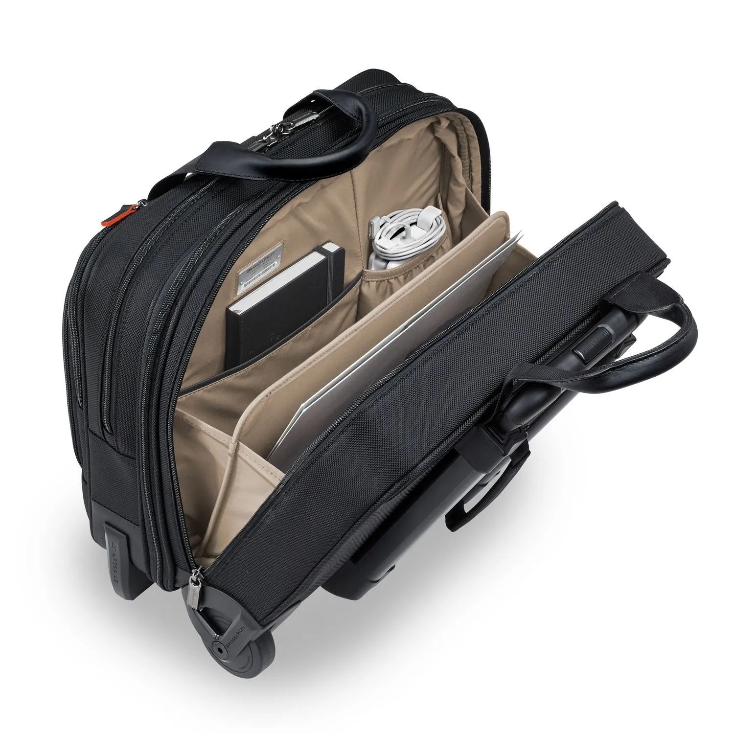 Medium 2-Wheel Expandable Brief