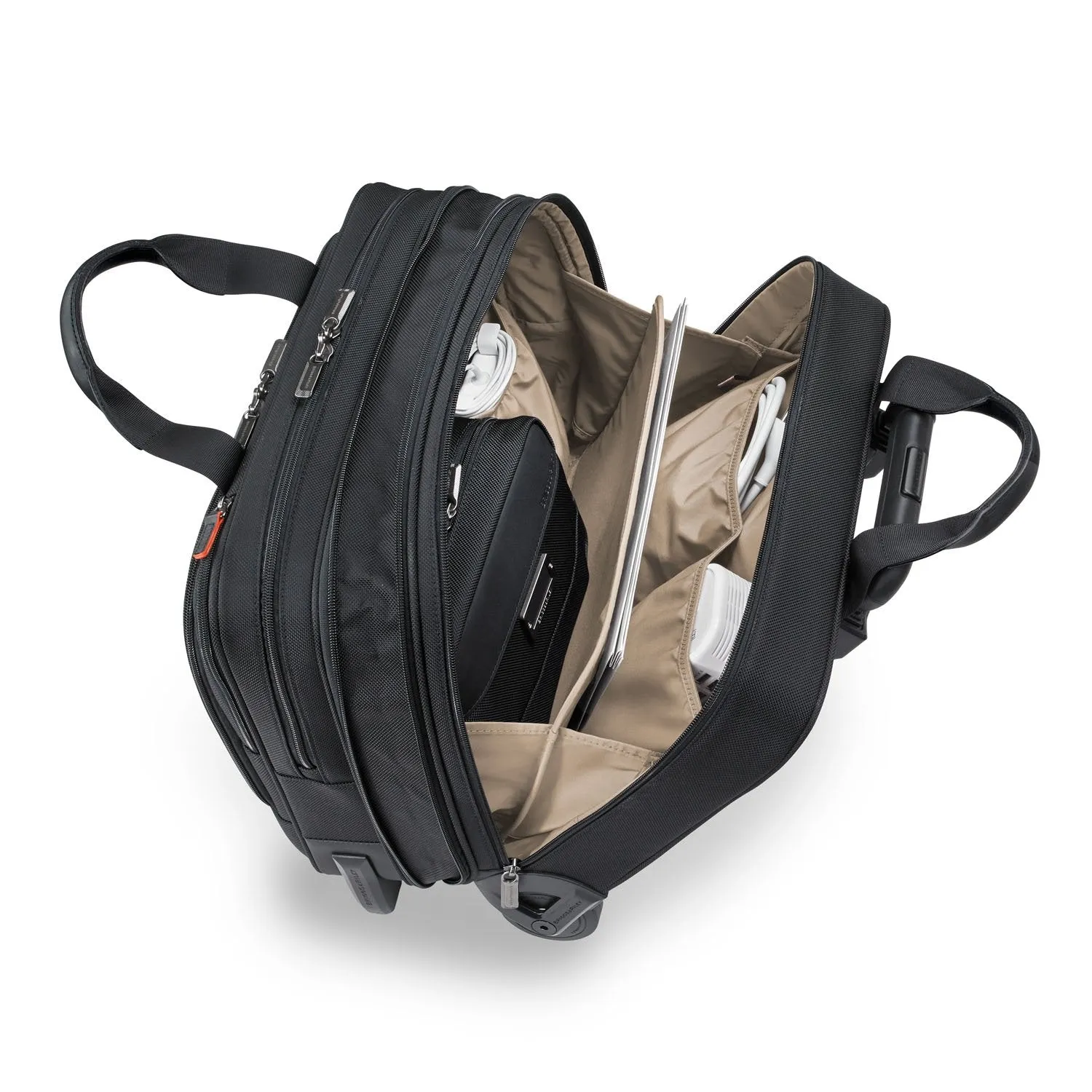 Medium 2-Wheel Expandable Brief