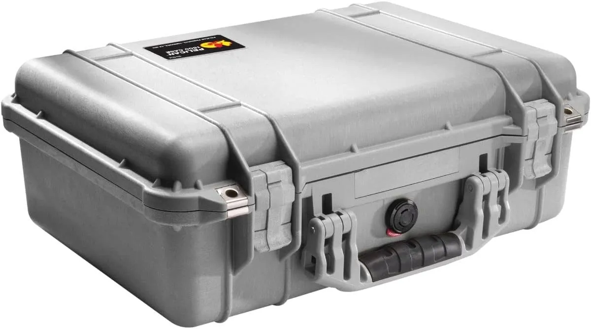 Pelican 1600 Camera Case With Foam (Silver)