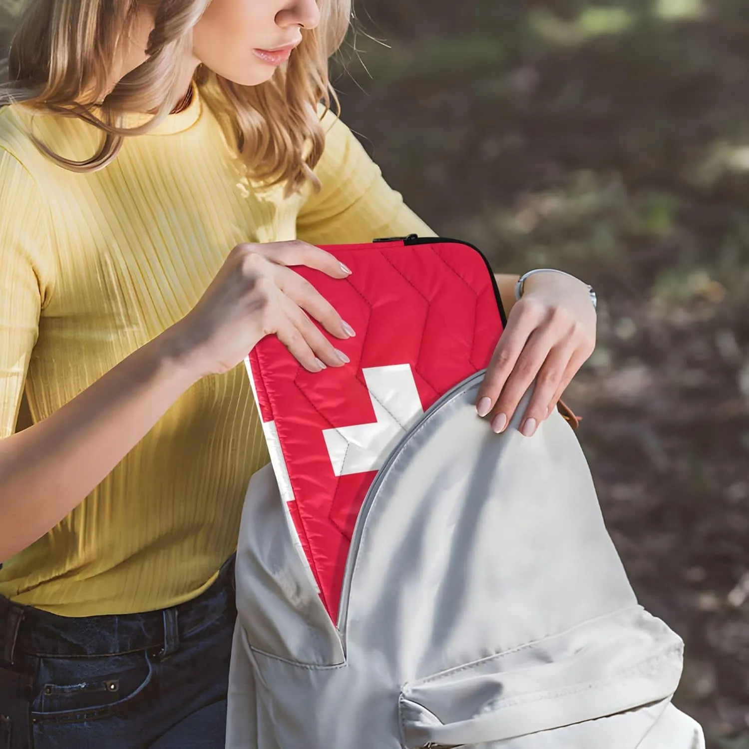 Switzerland Flag Women Laptop Bag 15.6 Inch, Comprehensive Protection, Laptop Carrying Bag