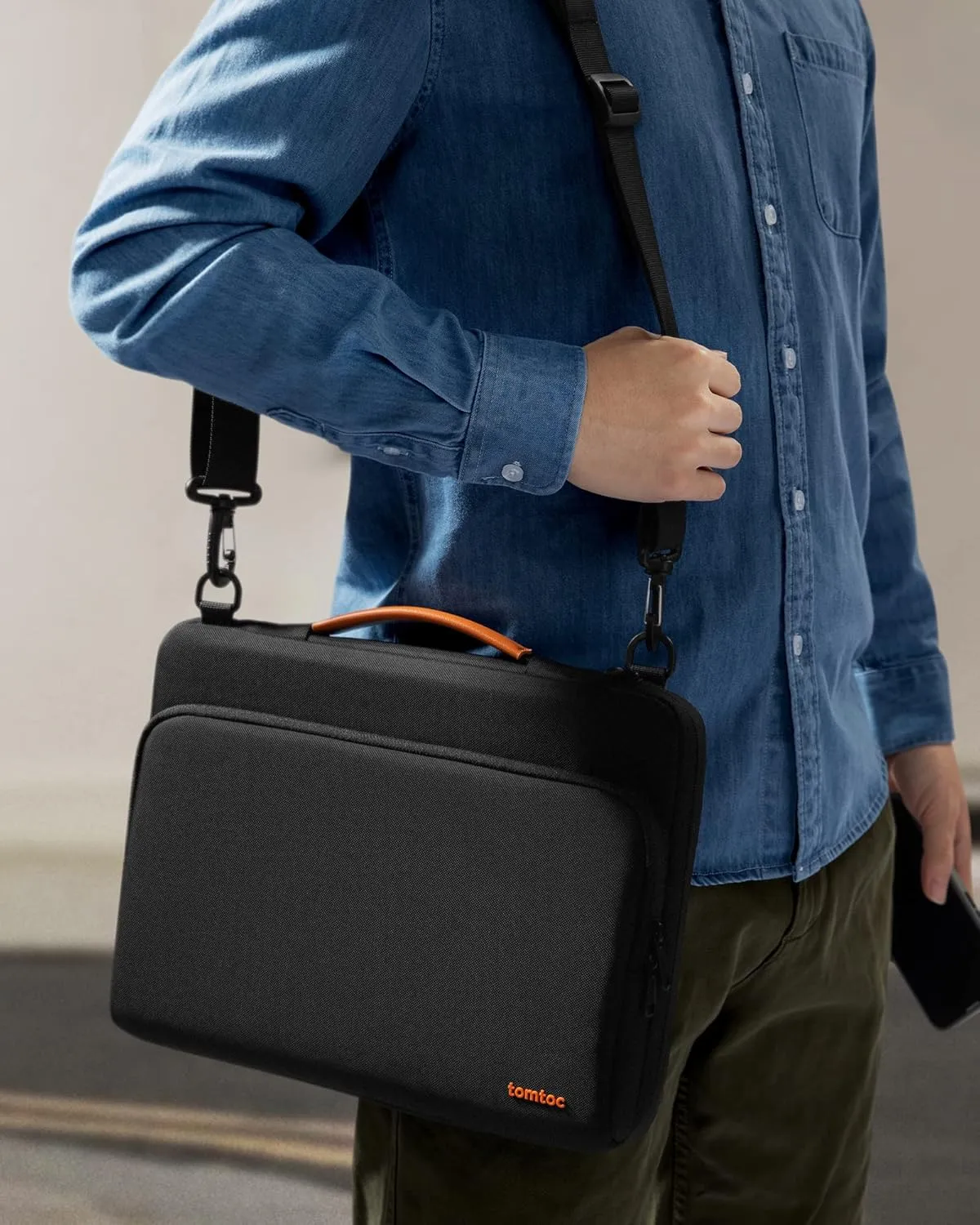 tomtoc 360 Protective Laptop Shoulder Bag for 15-inch 2025 MacBook Air M4/A3241, M3/A3114, M2/A2941, 15 Inch Dell XPS,15-in Microsoft Surface Laptop 7/6/5, Water-Resistant Laptop Accessory Sleeve Case