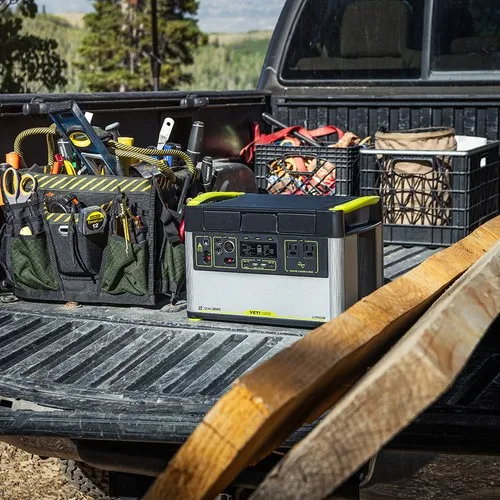 Yeti 1500X   (4) Boulder 100 Solar Generator